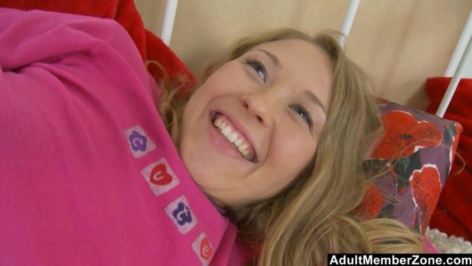Teen With Small Tits Shows Off Her Dildo Skills